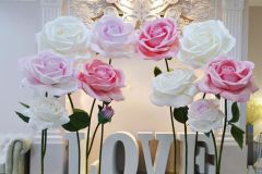 Big-Roses-_-Giant-Wedding-Flowers-_Boho-Wedding-Decor-_Alice-In-Wonderland-Backdrop-_Photography-Props-_Baby-Shower-_Paper-Flower_Foam-Roses