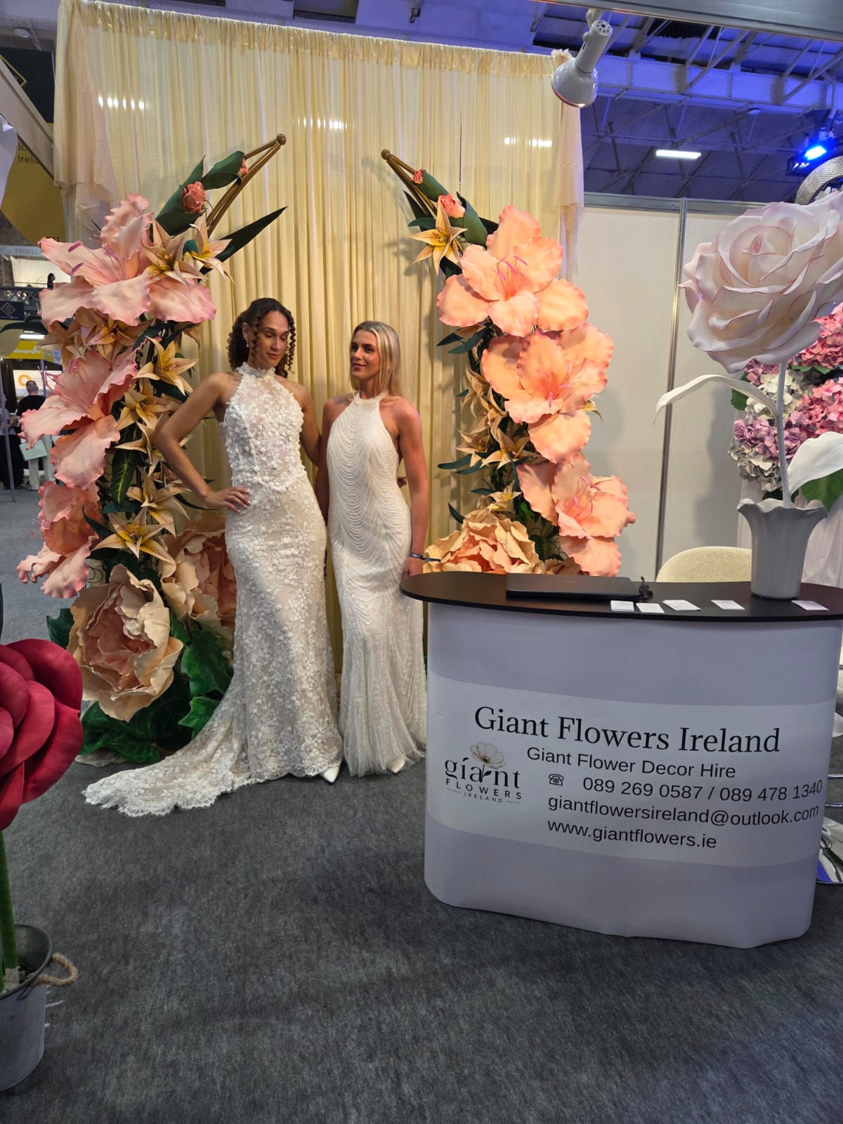 Giant Flowers Ireland Makes a Statement at The Wedding Show RDS Dublin